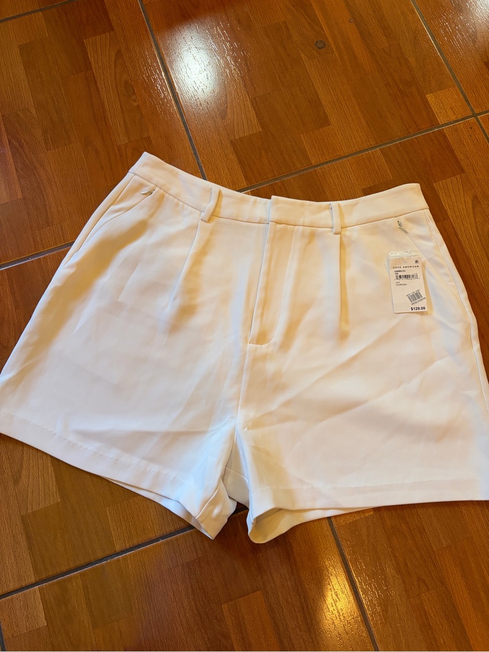 Good American Luxe Suiting Trouser Shorts 🤍